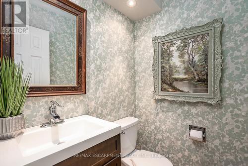 5 - 1580 Kerns Road, Burlington, ON - Indoor Photo Showing Bathroom