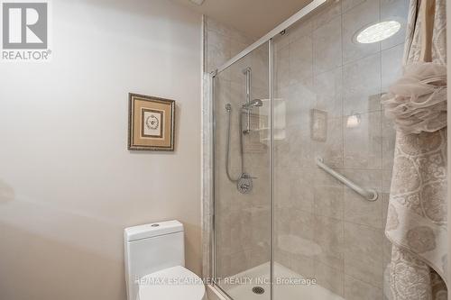 5 - 1580 Kerns Road, Burlington, ON - Indoor Photo Showing Bathroom