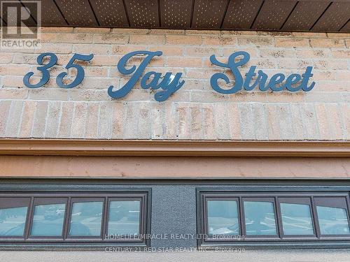 35 Jay Street, Brampton, ON - Outdoor With View