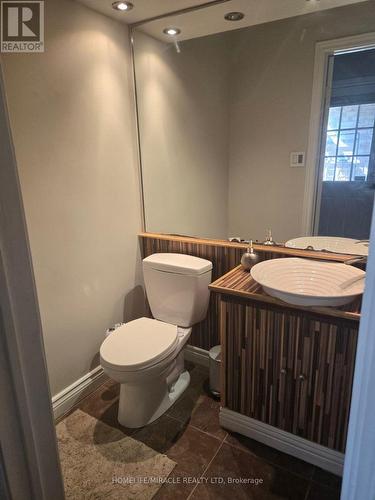 35 Jay Street, Brampton, ON - Indoor Photo Showing Bathroom