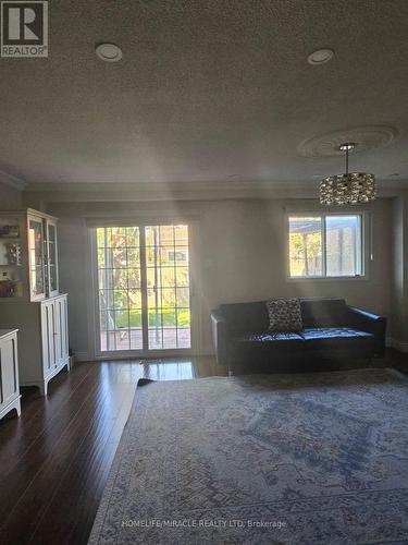 35 Jay Street, Brampton, ON - Indoor