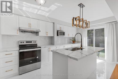 63 - 5230 Glen Erin Drive, Mississauga, ON - Indoor Photo Showing Kitchen With Upgraded Kitchen