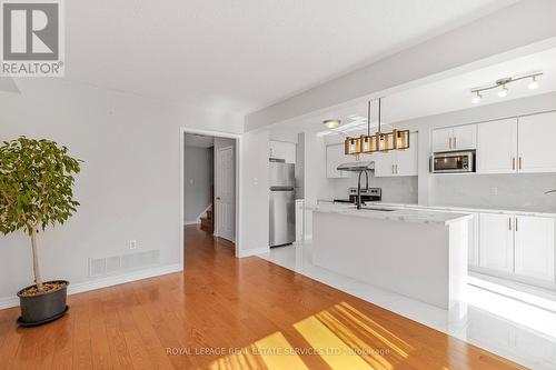 63 - 5230 Glen Erin Drive, Mississauga, ON - Indoor Photo Showing Kitchen