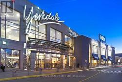 4 - 861 SHEPPARD AVENUE W  Toronto, ON M3H 0E9