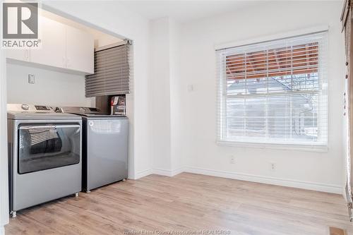 1769 Balfour Boulevard, Windsor, ON - Indoor Photo Showing Laundry Room