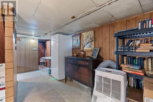 33 St Patrick Street, London North (North N), ON - Indoor