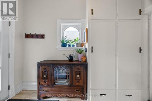 33 St Patrick Street, London North (North N), ON - Indoor Photo Showing Other Room