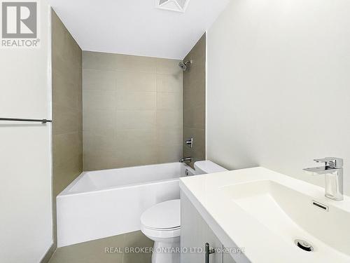 2705 - 286 Main Street, Toronto, ON - Indoor Photo Showing Bathroom