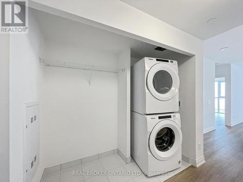 2705 - 286 Main Street, Toronto, ON - Indoor Photo Showing Laundry Room