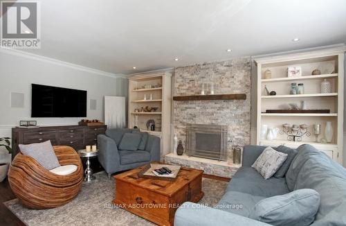 263 Princess Royal Court, Oakville, ON - Indoor Photo Showing Living Room With Fireplace