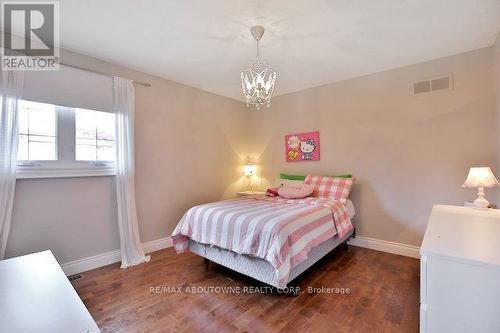 263 Princess Royal Court, Oakville, ON - Indoor Photo Showing Bedroom