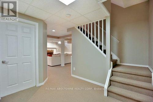 263 Princess Royal Court, Oakville, ON - Indoor Photo Showing Other Room