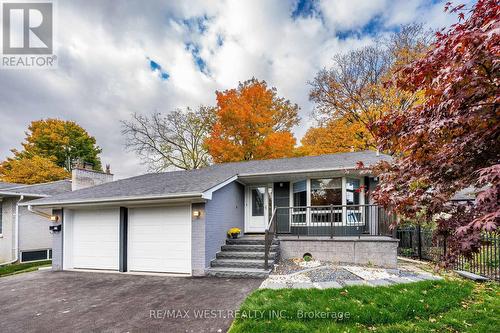 132 Meadowbank Road, Toronto, ON - Outdoor With Facade
