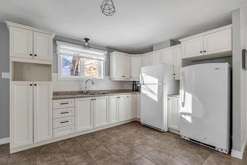 Cuisine - 7305Z  - 7307Z Av. Des Faisans, Québec (Charlesbourg), QC - Indoor Photo Showing Kitchen