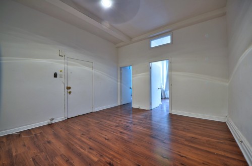 Salon - 1-1009 Boul. St-Laurent, Montréal (Ville-Marie), QC - Indoor Photo Showing Other Room