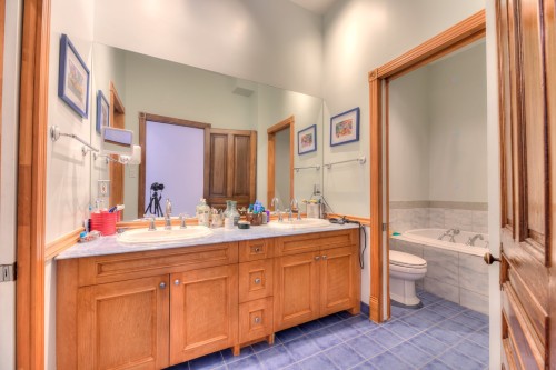 Salle de bains - 377  - 381 Av. Clarke, Westmount, QC - Indoor Photo Showing Bathroom