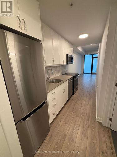 304 - 223 Princess Street, Kingston (East Of Sir John A. Blvd), ON - Indoor Photo Showing Kitchen