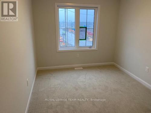 506 Ingenuity Row, Ottawa, ON - Indoor Photo Showing Other Room