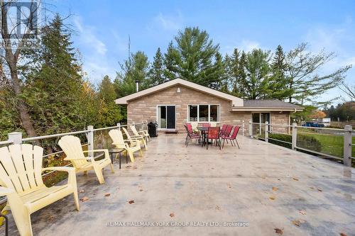 102 Albert Street, Kawartha Lakes, ON - Outdoor With Deck Patio Veranda