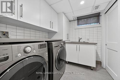 1188 Fair Birch Drive, Mississauga, ON - Indoor Photo Showing Laundry Room