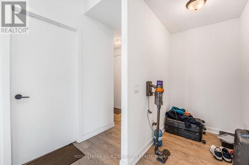 215 - 215 Lakeshore Road W, Mississauga, ON - Indoor Photo Showing Other Room