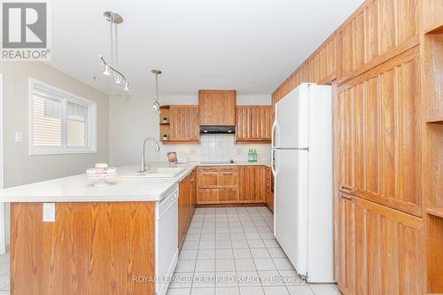 6789 Shelter Bay Road, Mississauga, ON - Indoor Photo Showing Kitchen
