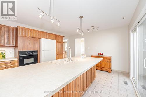 6789 Shelter Bay Road, Mississauga, ON - Indoor Photo Showing Kitchen
