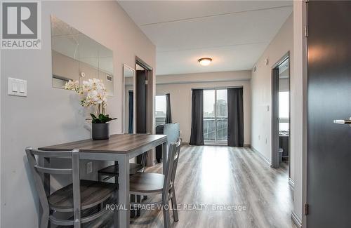 609F - 275 Larch Street, Waterloo, ON - Indoor Photo Showing Dining Room