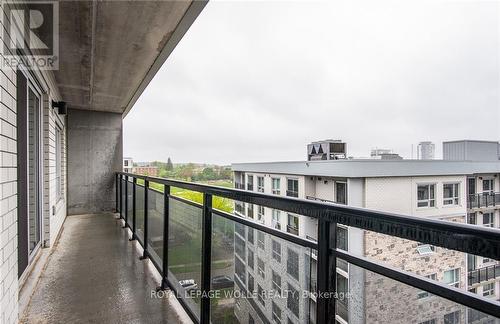 609F - 275 Larch Street, Waterloo, ON - Outdoor With Balcony With Exterior