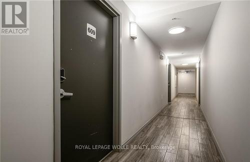 609F - 275 Larch Street, Waterloo, ON - Indoor Photo Showing Other Room