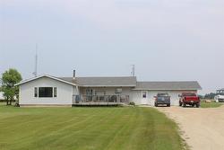 18013 124 N Road  Arnes, MB R0C 0C0