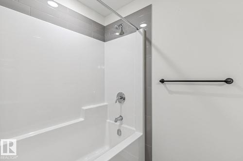 309 26 St Sw, Edmonton, AB - Indoor Photo Showing Bathroom