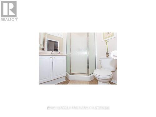 Bathroom - I - 100 Artesa Private, Ottawa, ON 