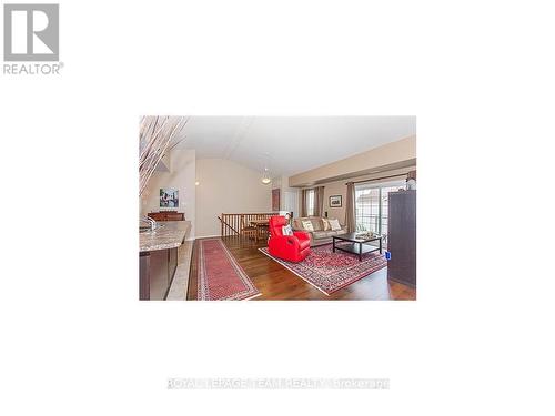 Living Room - I - 100 Artesa Private, Ottawa, ON 