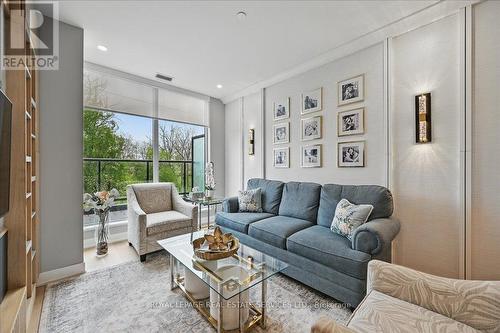 The Home's Interior is Captivating - 108 - 2489 Taunton Road, Oakville, ON - Indoor Photo Showing Living Room