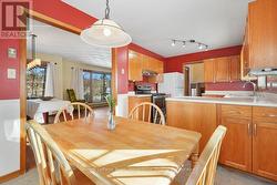 Open Flow to Kitchen - 