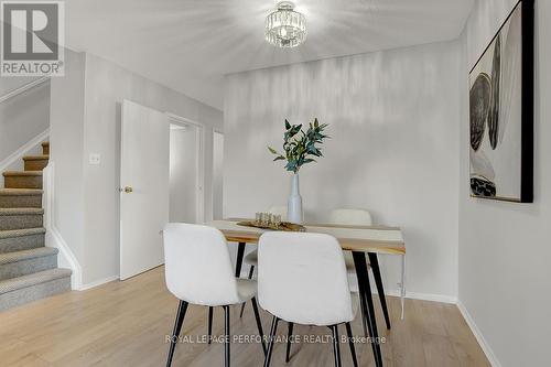 2603 Pimlico Crescent, Ottawa, ON - Indoor Photo Showing Dining Room