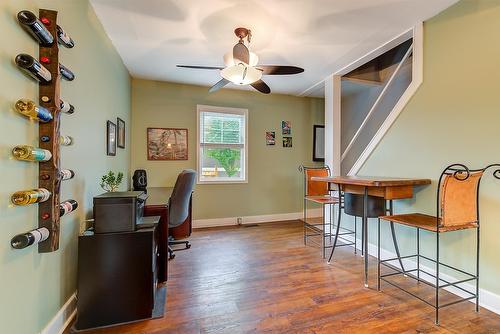 280 Mugford Road, Kelowna, BC - Indoor