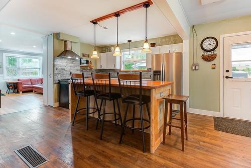 280 Mugford Road, Kelowna, BC - Indoor