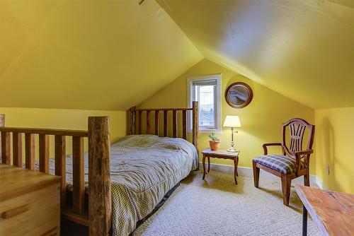 280 Mugford Road, Kelowna, BC - Indoor Photo Showing Bedroom