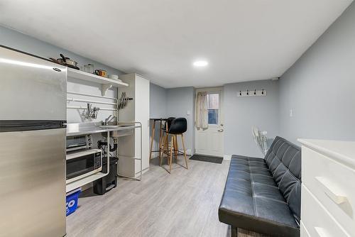 280 Mugford Road, Kelowna, BC - Indoor