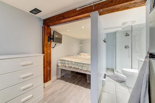 280 Mugford Road, Kelowna, BC - Indoor