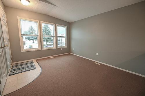 4866 Emerald Avenue, Canal Flats, BC - Indoor Photo Showing Other Room