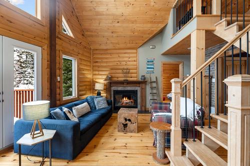 Salon - 50 Rue De La Cédrière, Morin-Heights, QC - Indoor Photo Showing Other Room With Fireplace