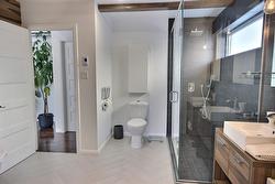 Salle de bains attenante à la CCP - 