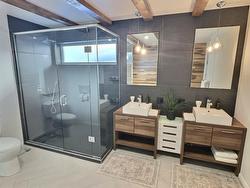 Salle de bains attenante à la CCP - 