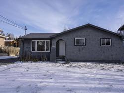 786 Moore Avenue  Thunder Bay, ON P7G 1G9