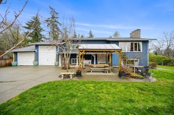4675 Montrose Dr  Courtenay, BC V9N 9S8