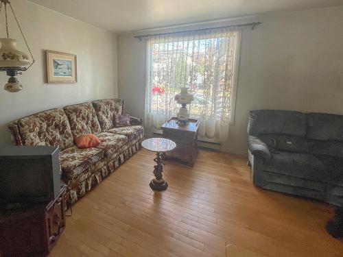 Dwelling - 1605  - 1607 Rue Comtois, Trois-Rivières, QC - Indoor Photo Showing Living Room