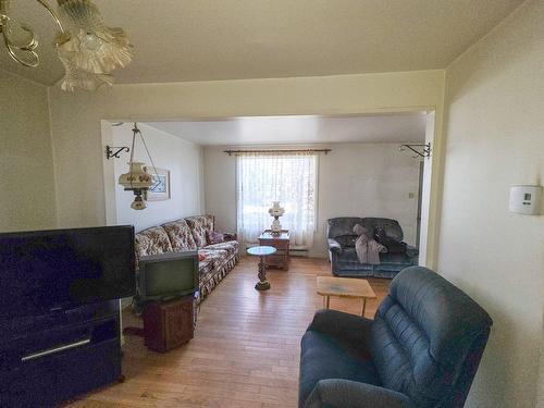 Dwelling - 1605  - 1607 Rue Comtois, Trois-Rivières, QC - Indoor Photo Showing Living Room